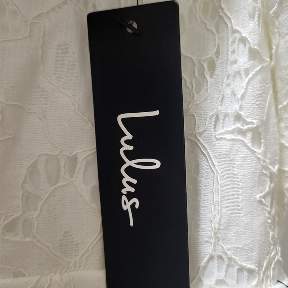 Lulu's lace white cutout dress size XS - Picture 4 of 9